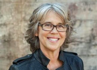 Mystery Writer Amanda Kyle Williams Dies