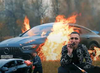 Russian YouTuber Mikhail Litvin Protested by Burning his Mercedes